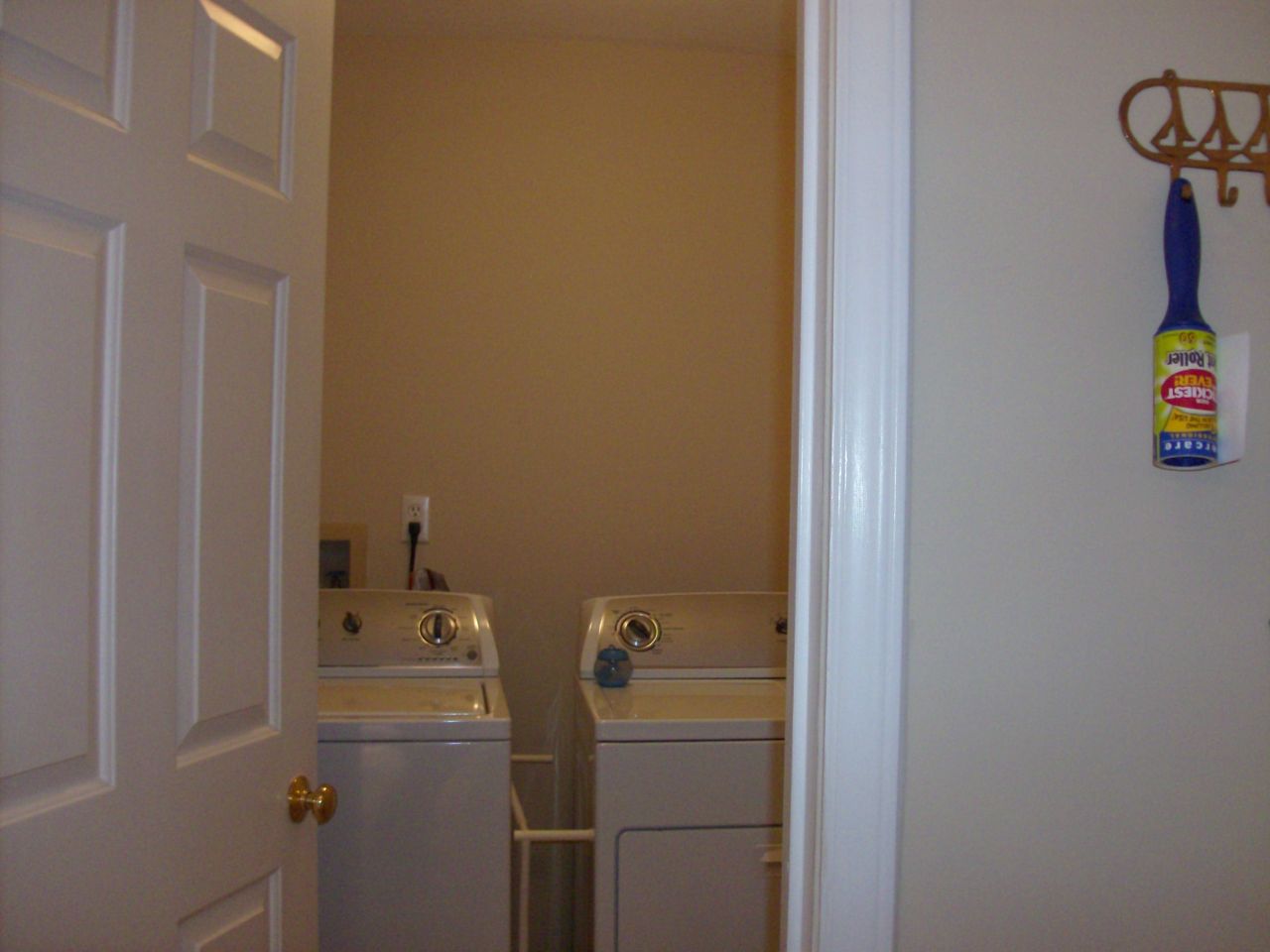 364 McIntosh Road Roanoke, VA 24019 - Photo 10 of 26 Entry Level Laundry
