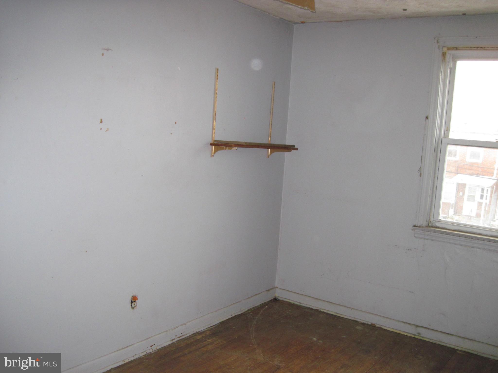 613 Cheraton Road Baltimore, MD 21225 - Photo 5 of 10 Bedroom