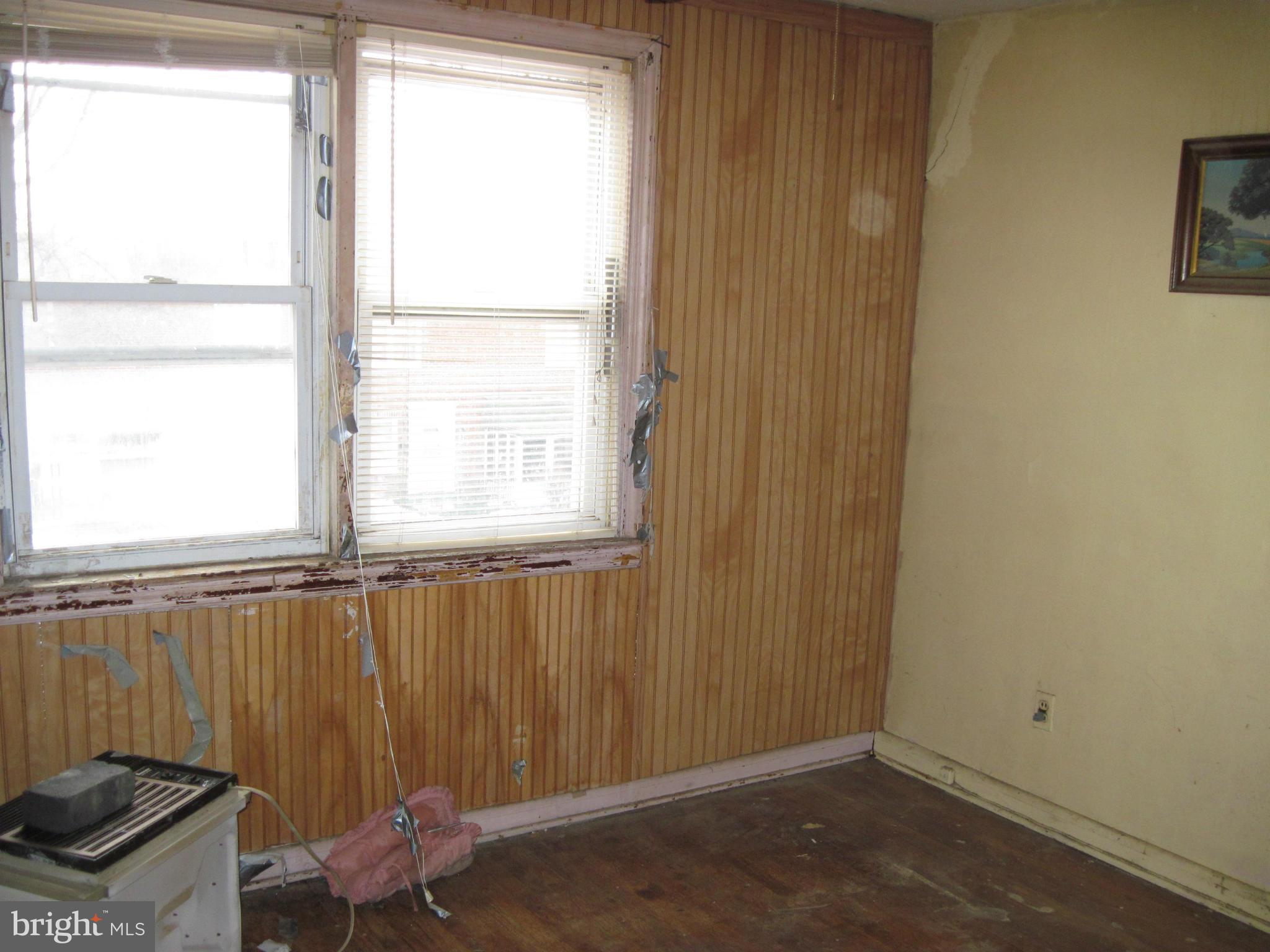 613 Cheraton Road Baltimore, MD 21225 - Photo 6 of 10 Bedroom