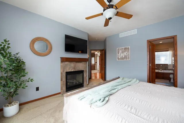 $619,900 | 610 East Rolling Hills Drive, Le Center, MN 56057