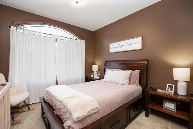 $619,900 | 610 East Rolling Hills Drive, Le Center, MN 56057