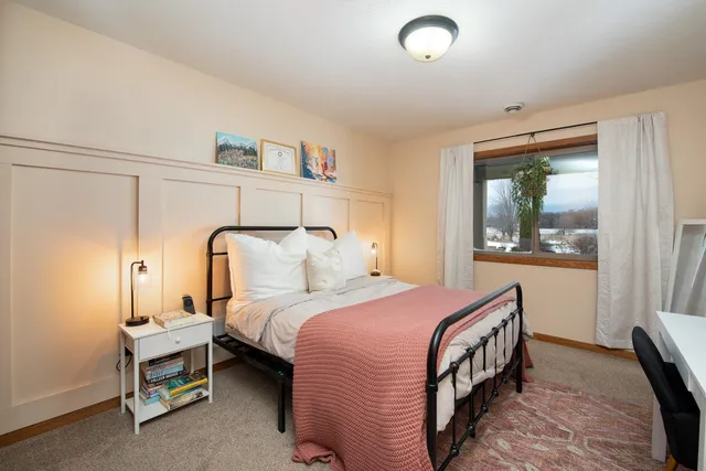 $619,900 | 610 East Rolling Hills Drive, Le Center, MN 56057