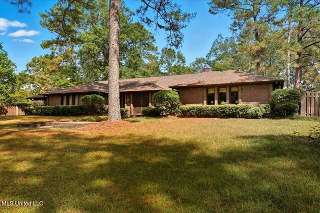 $399,000 | 5230 Brookleigh Drive, Byram, MS 39272