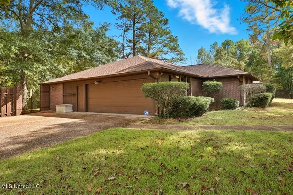 $398,000 | 5230 Brookleigh Drive, Byram, MS 39272