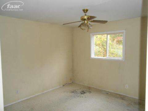 2093 East Lake Road Clio, MI 48420 - Photo 10 of 21 20152575-9.JPG