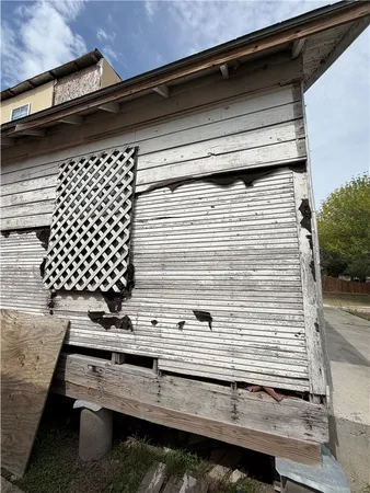 $89,500 | 616 East Ave H, Robstown, TX 78380