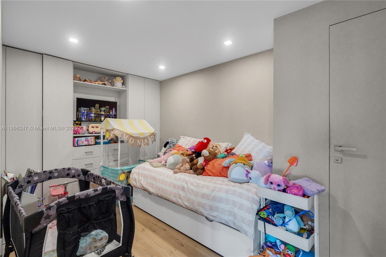 3 Grove Isle Drive, Unit C1710 Miami, FL 33133 - Photo 26 of 37