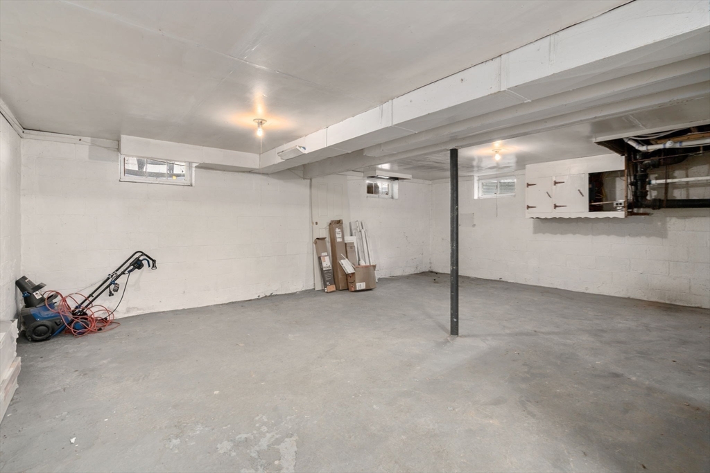 48 Butler Street Salem, NH 03079 - Photo 12 of 21