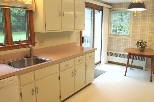 30 Dunster Road Bedford, MA 01730 - Photo 7 of 15 Gallery Image 7