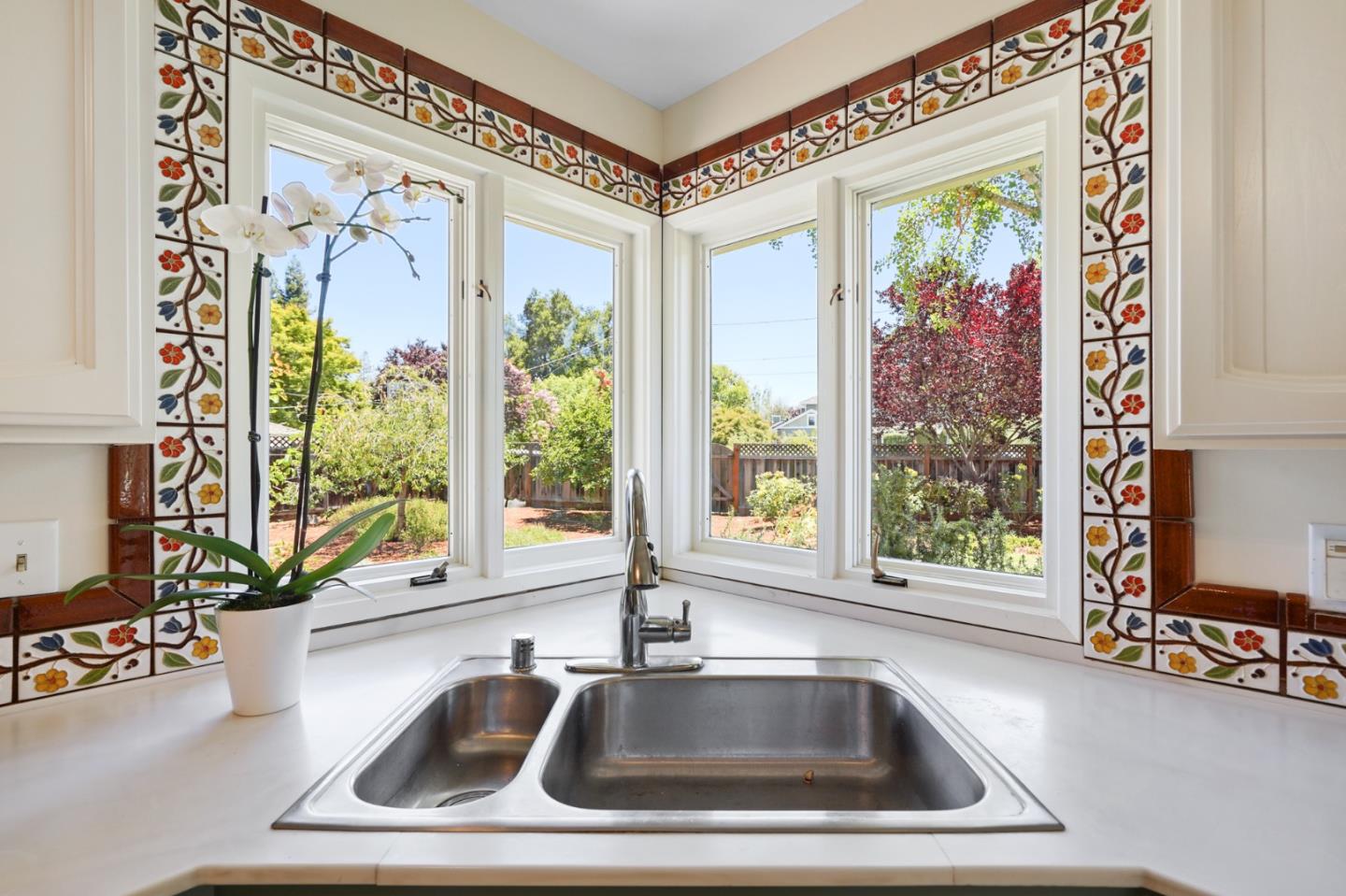 935 Riverside Drive Los Altos, CA 94024 - Photo 12 of 45 Gallery Image 12