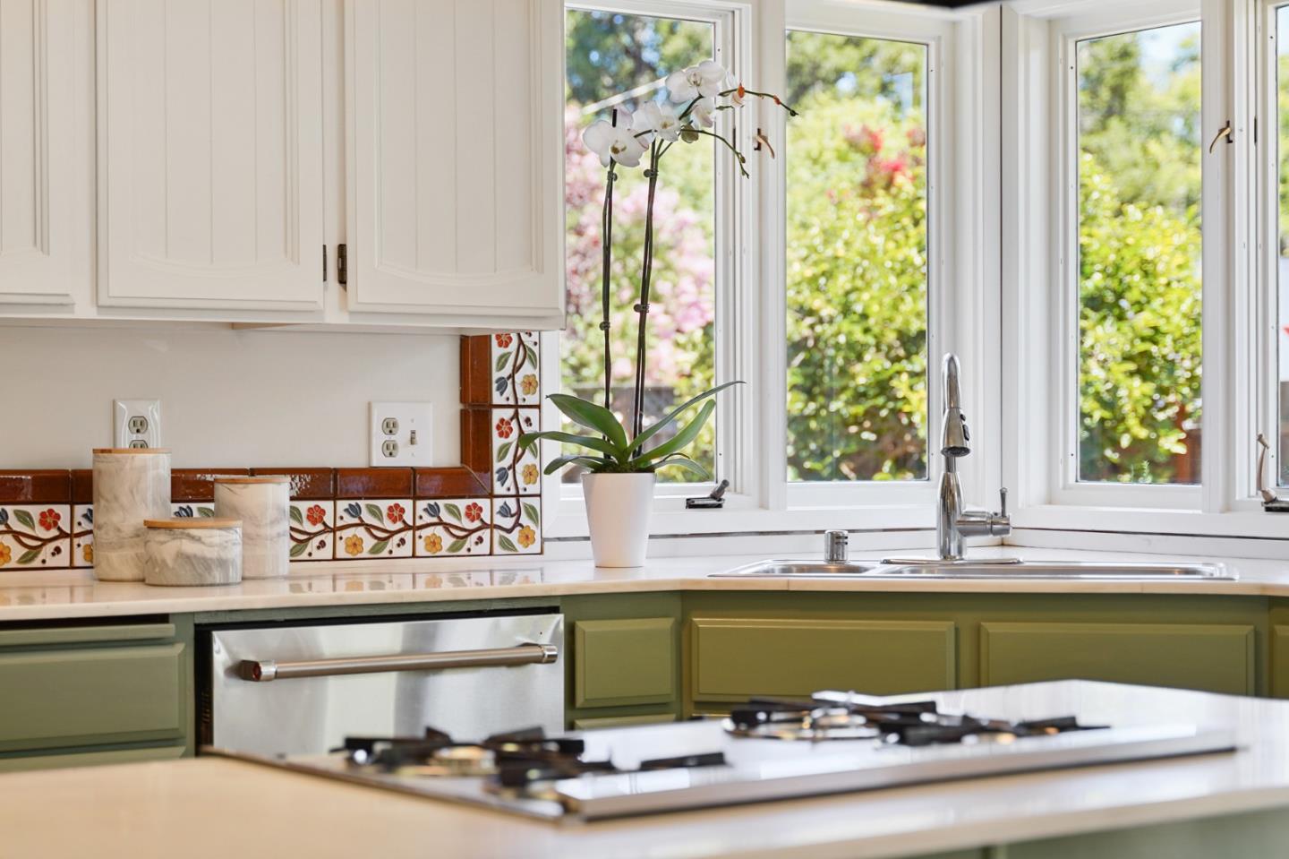 935 Riverside Drive Los Altos, CA 94024 - Photo 13 of 45 Gallery Image 13