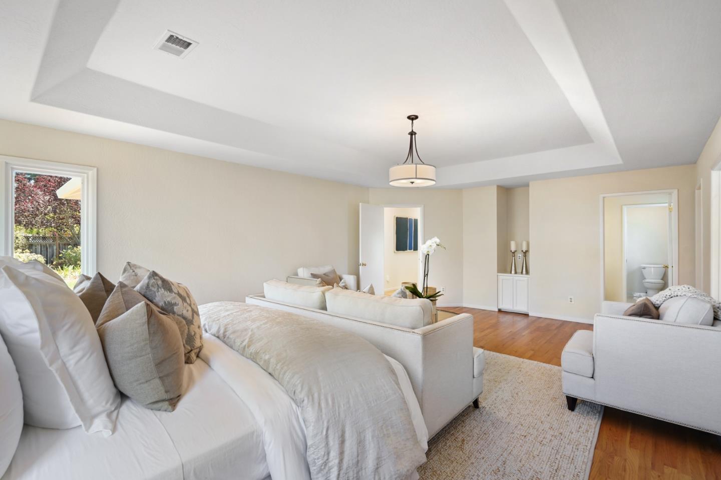 935 Riverside Drive Los Altos, CA 94024 - Photo 18 of 45 Gallery Image 18