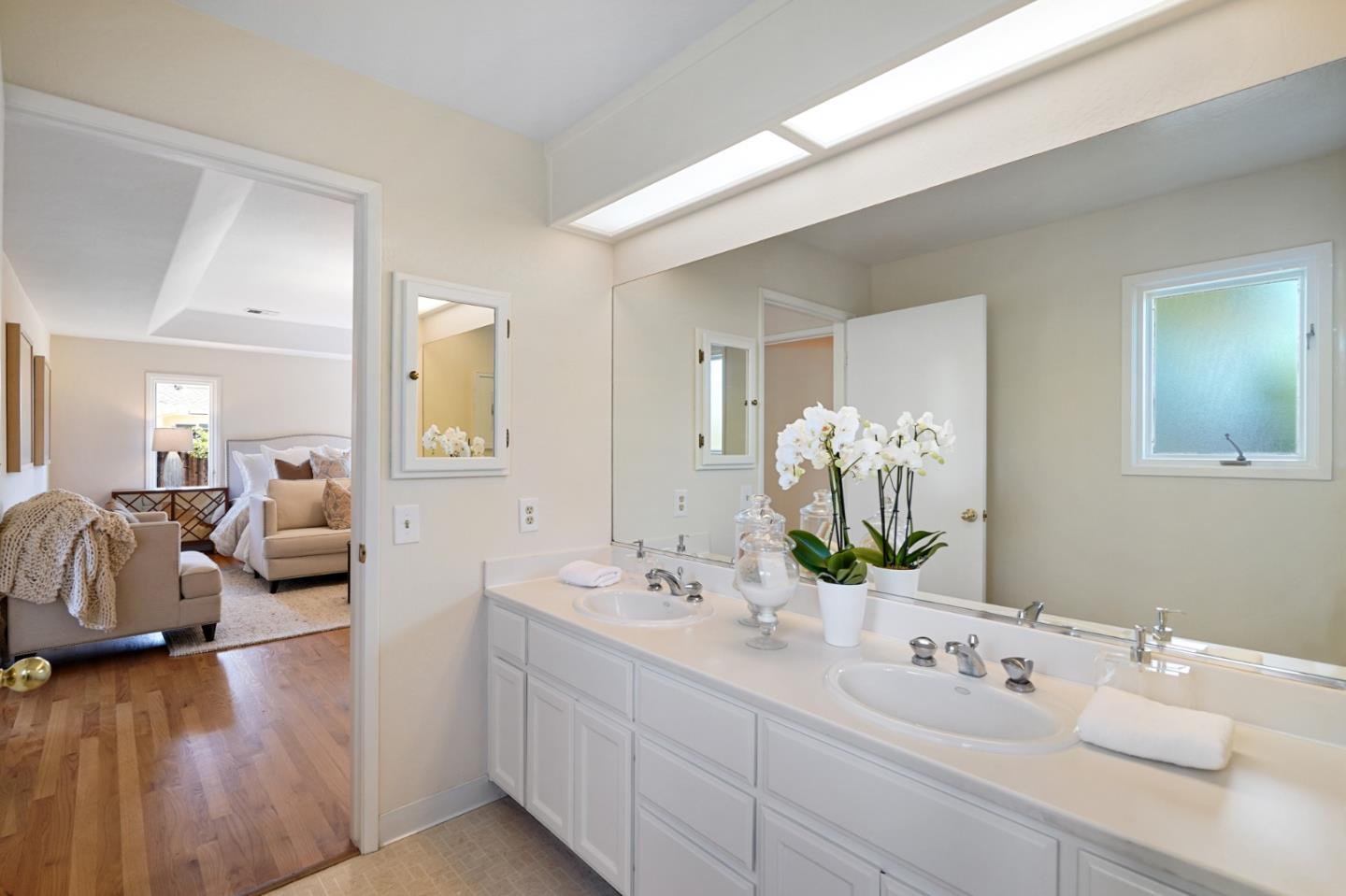 935 Riverside Drive Los Altos, CA 94024 - Photo 19 of 45 Gallery Image 19