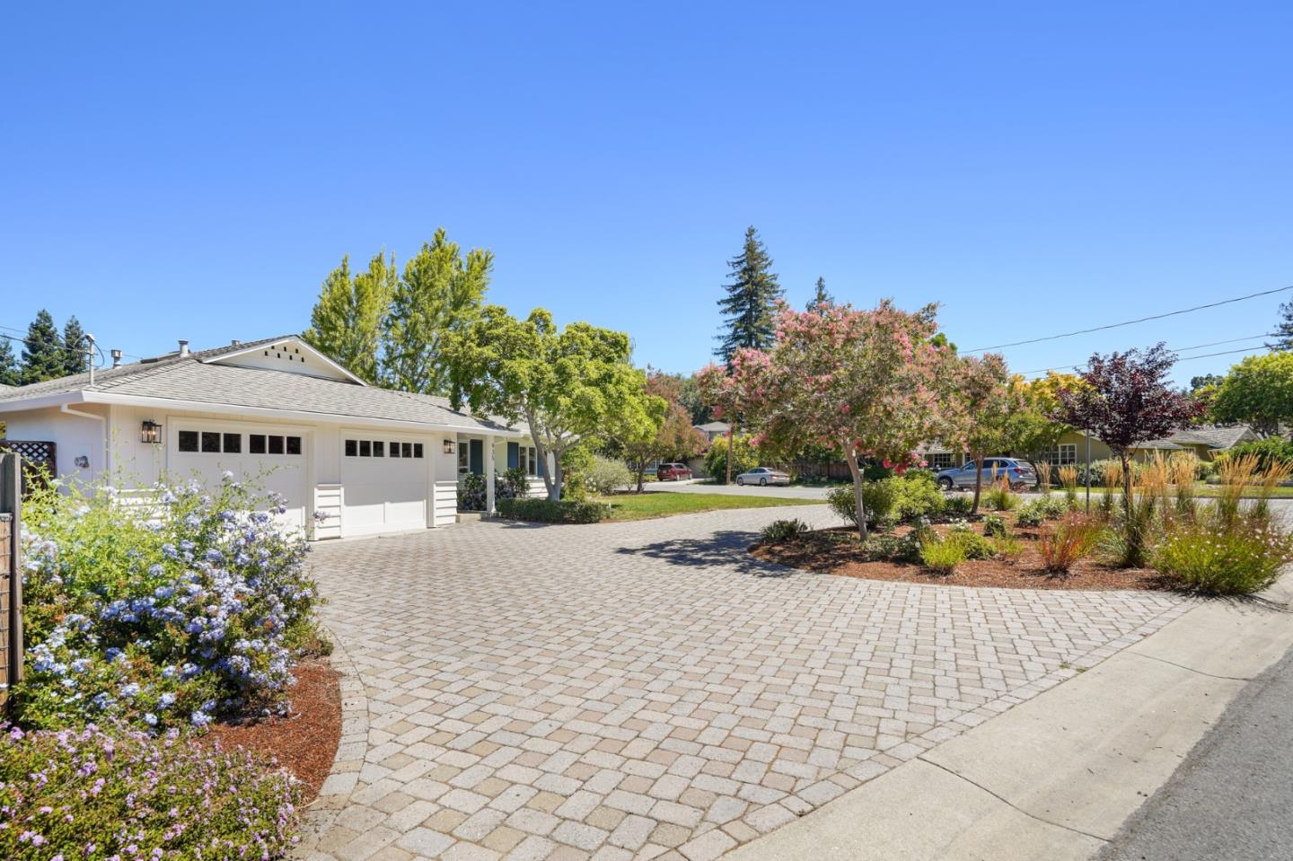 935 Riverside Drive Los Altos, CA 94024 - Photo 2 of 45 Gallery Image 2