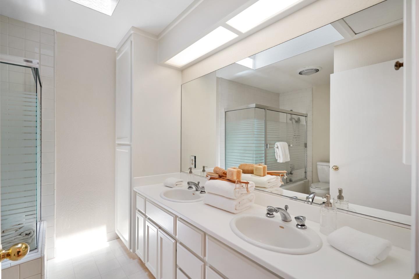 935 Riverside Drive Los Altos, CA 94024 - Photo 27 of 45 Gallery Image 27