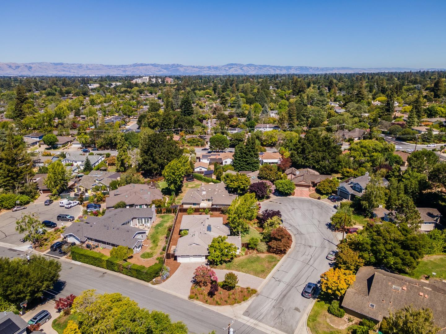 935 Riverside Drive Los Altos, CA 94024 - Photo 43 of 45 Gallery Image 43
