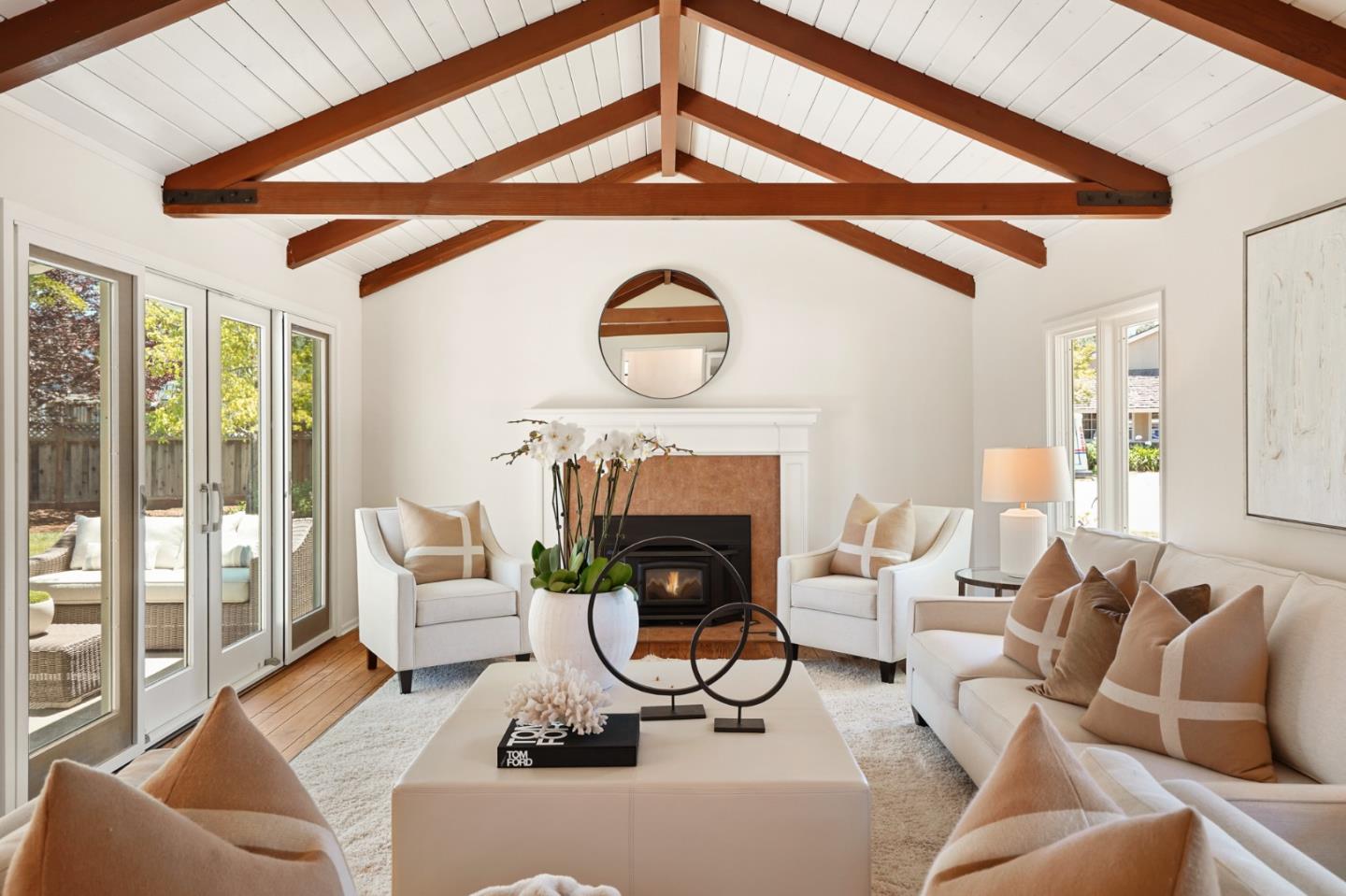 935 Riverside Drive Los Altos, CA 94024 - Photo 5 of 45 Gallery Image 5