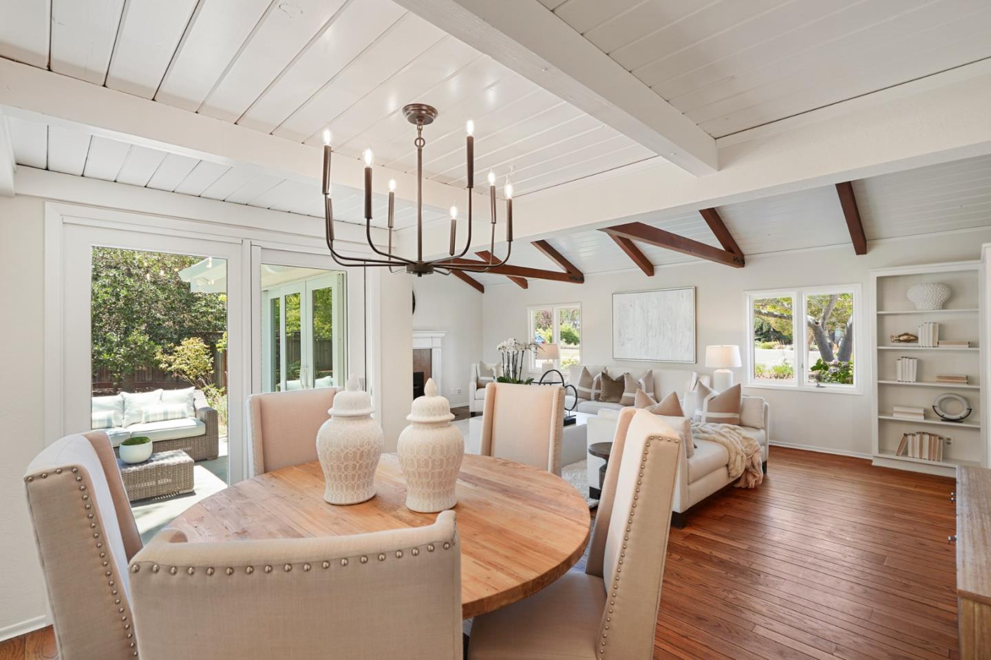 935 Riverside Drive Los Altos, CA 94024 - Photo 8 of 45 Gallery Image 8