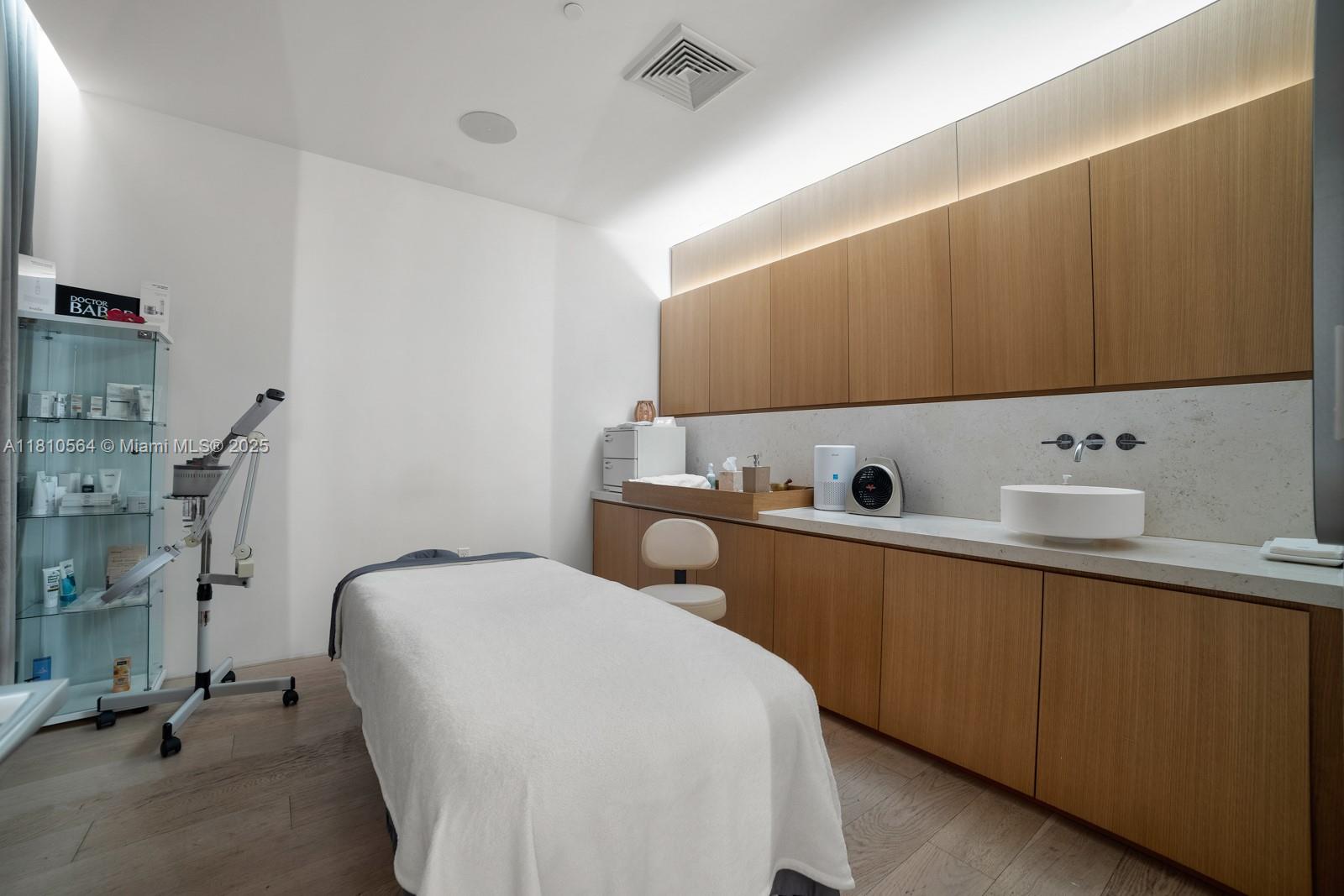 8701 Collins Avenue, Unit 905 Miami Beach, FL 33154 - Photo 80 of 80