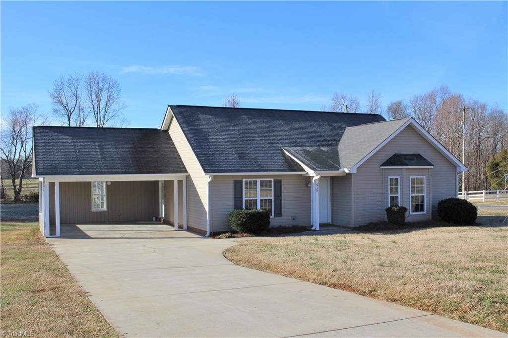 659 Bailey Road Winston-Salem, NC 27107 - Photo 1 of 16 Gallery Image 1