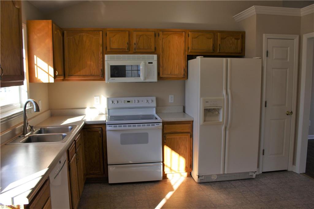 659 Bailey Road Winston-Salem, NC 27107 - Photo 6 of 16 Gallery Image 6