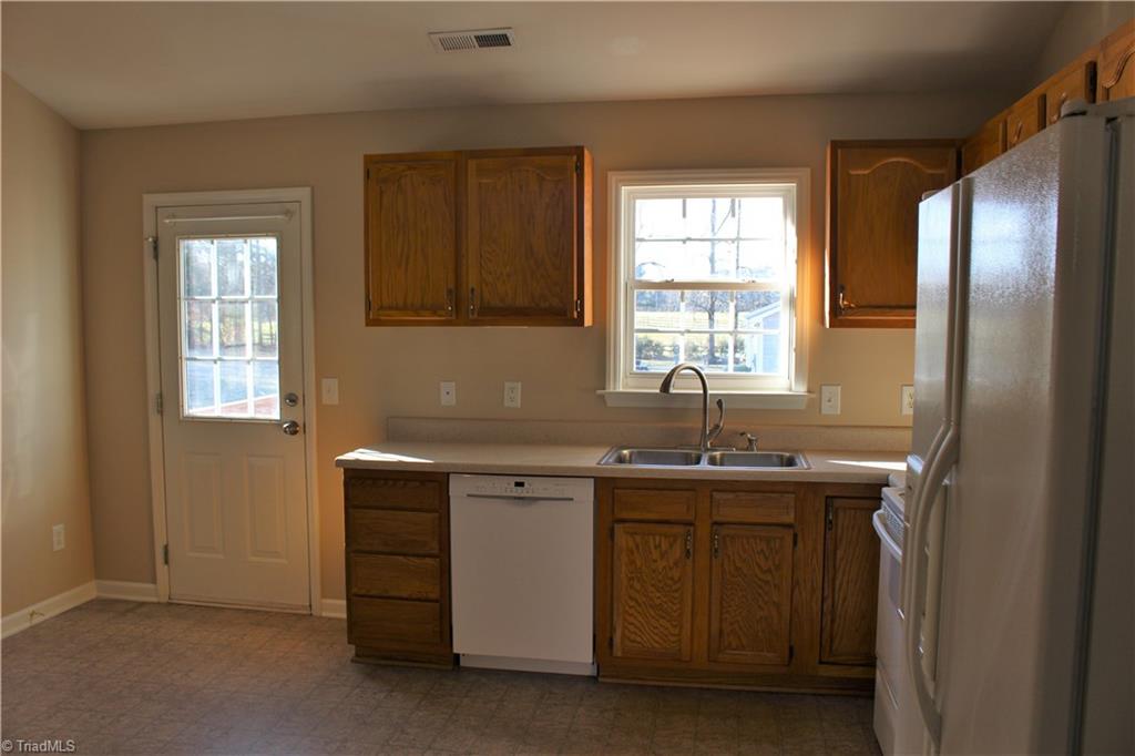 659 Bailey Road Winston-Salem, NC 27107 - Photo 7 of 16 Gallery Image 7