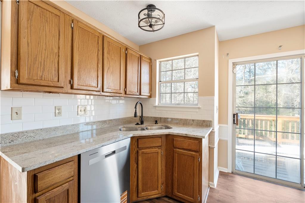 3251 Hunters Crossing Point Lithonia, GA 30038 - Photo 6 of 23