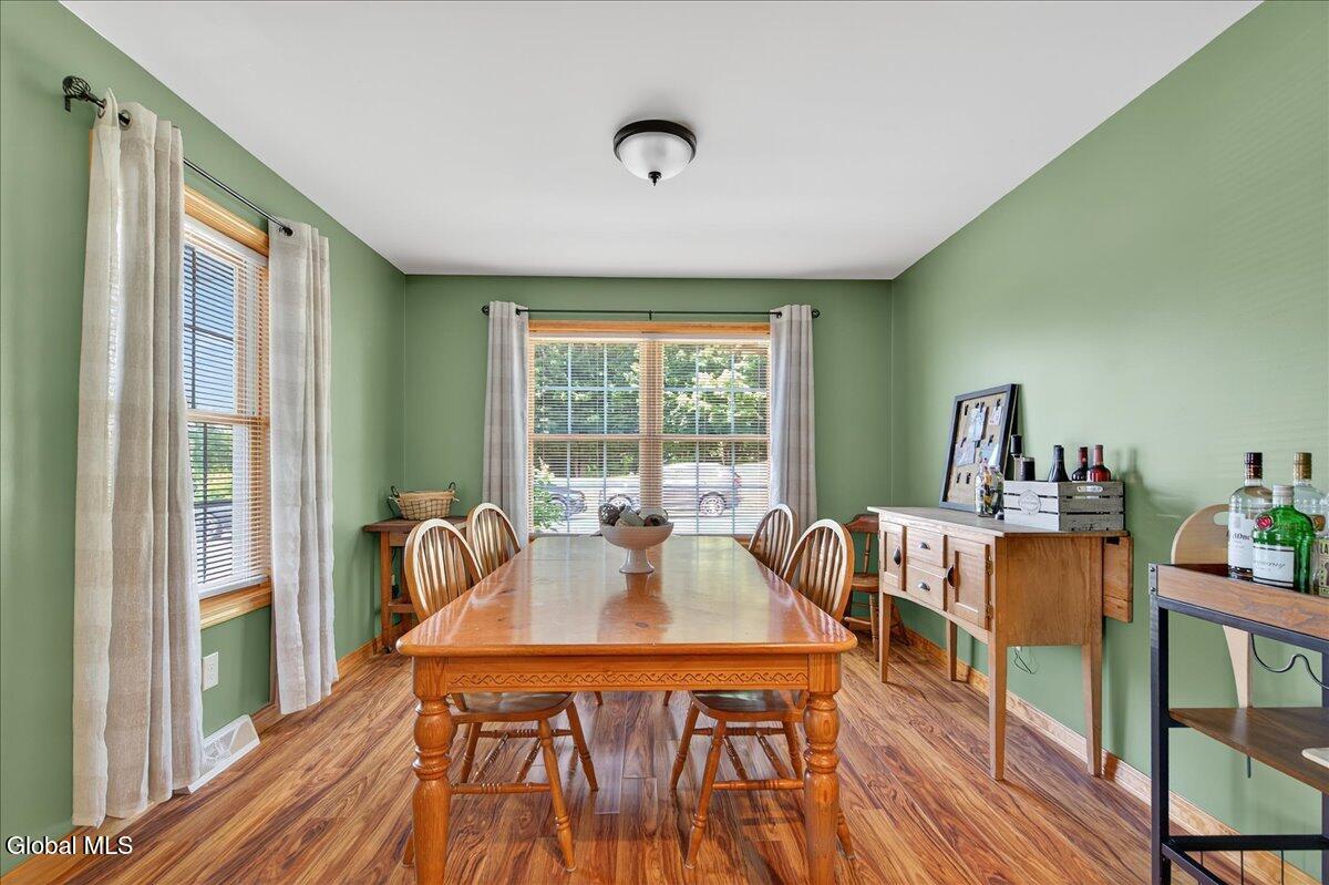 2921 River Road Melrose, NY 12121 - Photo 5 of 57 49-2921 RIVER RD-23