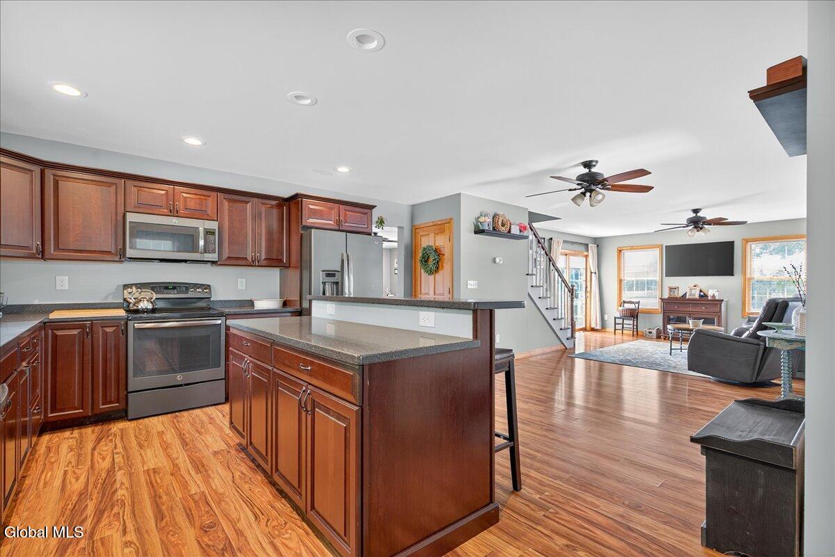 2921 River Road Melrose, NY 12121 - Photo 9 of 57 47-2921 RIVER RD-21