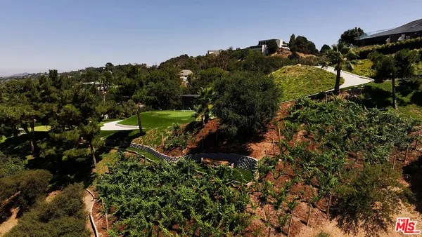 $16,499,999 | 16401 Mulholland Drive, Los Angeles, CA 90049