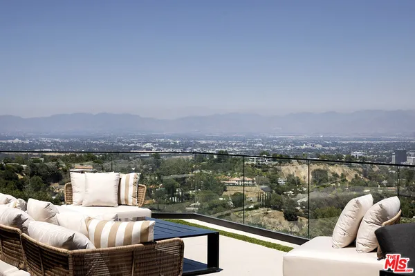 $16,499,999 | 16401 Mulholland Drive, Los Angeles, CA 90049