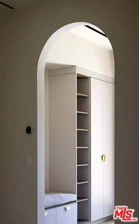 $16,499,999 | 16401 Mulholland Drive, Los Angeles, CA 90049