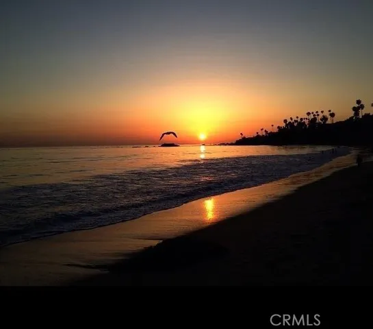 $2,975 | 327 3rd Street, Unit R, Laguna Beach, CA 92651