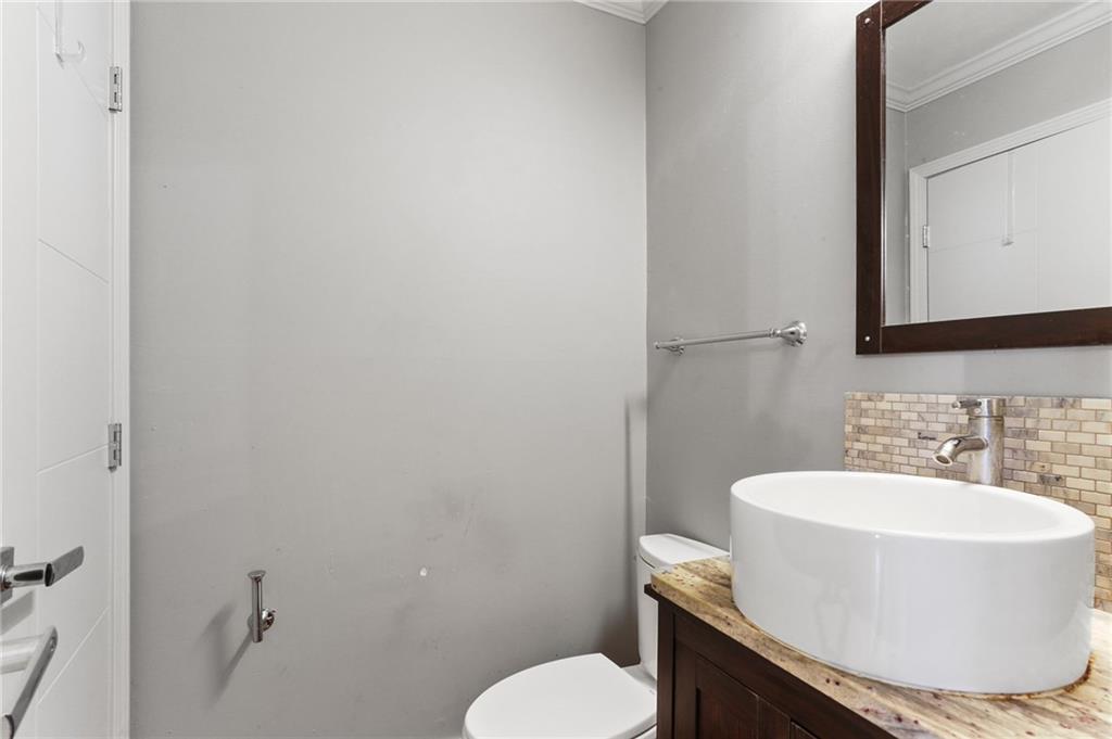 2663 Toulon Drive Baton Rouge, LA 70816 - Photo 9 of 19