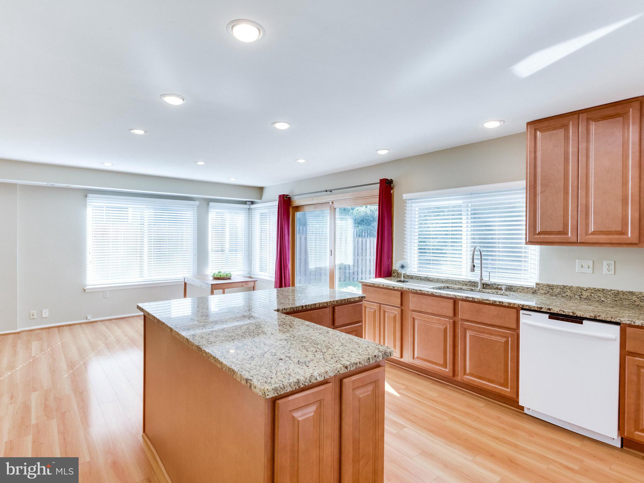 5926 Hall Street Springfield, VA 22152 - Photo 6 of 24 Kitchen