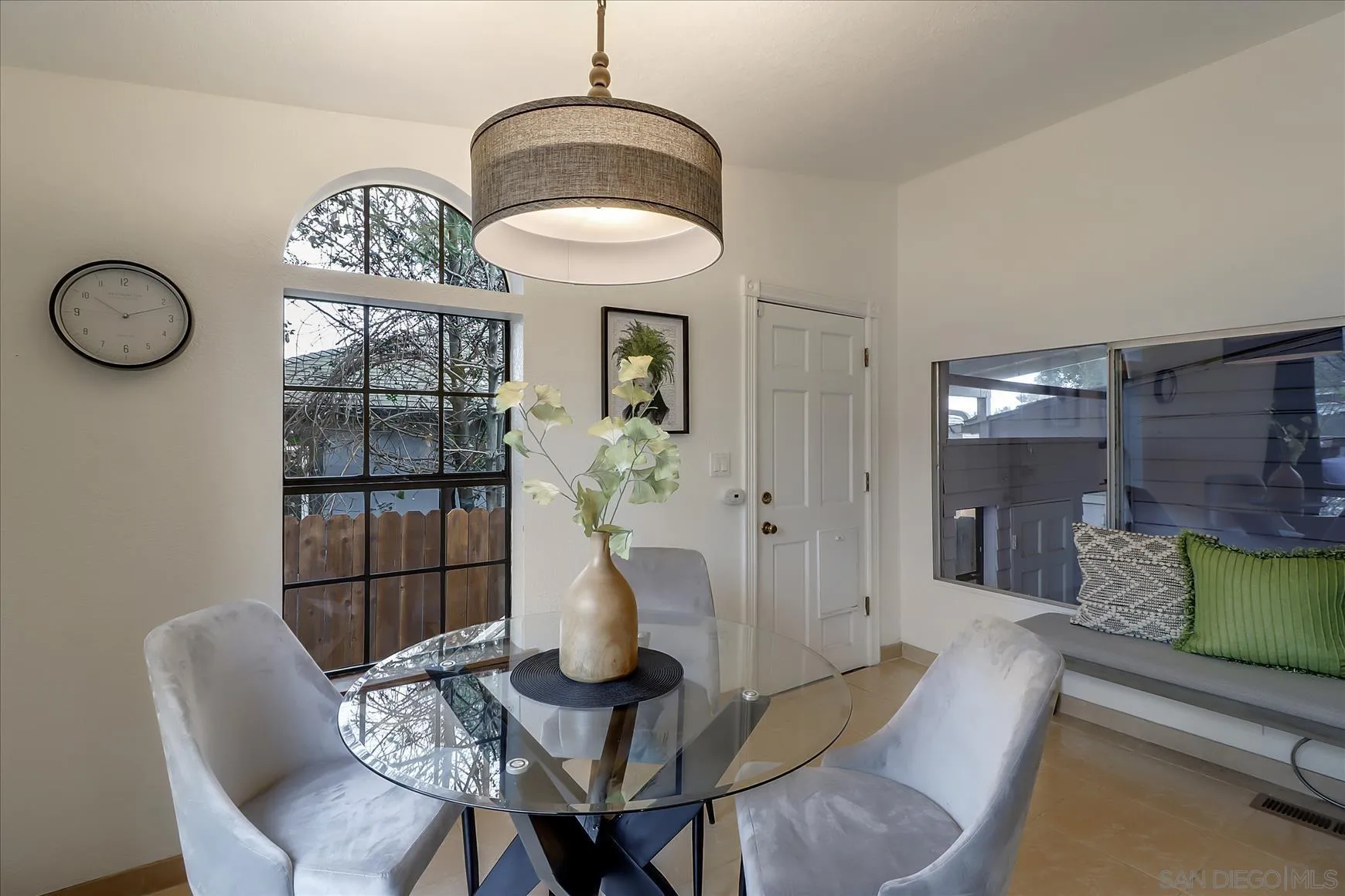 1521 D Street Hayward, CA 94541 - Photo 14 of 39 a view of a dining room with furniture