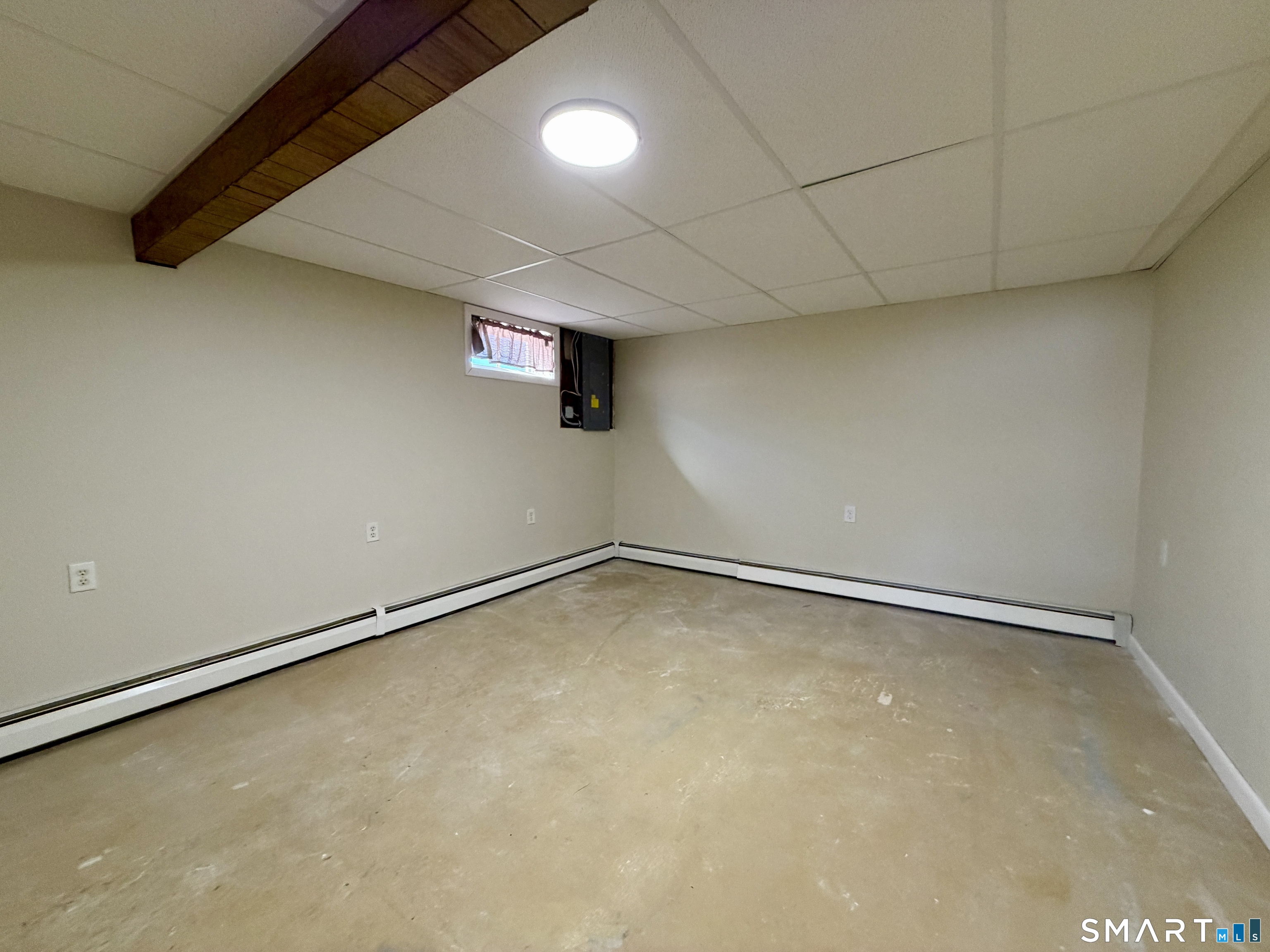 208 Gooseneck Hill Road Canterbury, CT 06331 - Photo 20 of 34 a view of an empty room