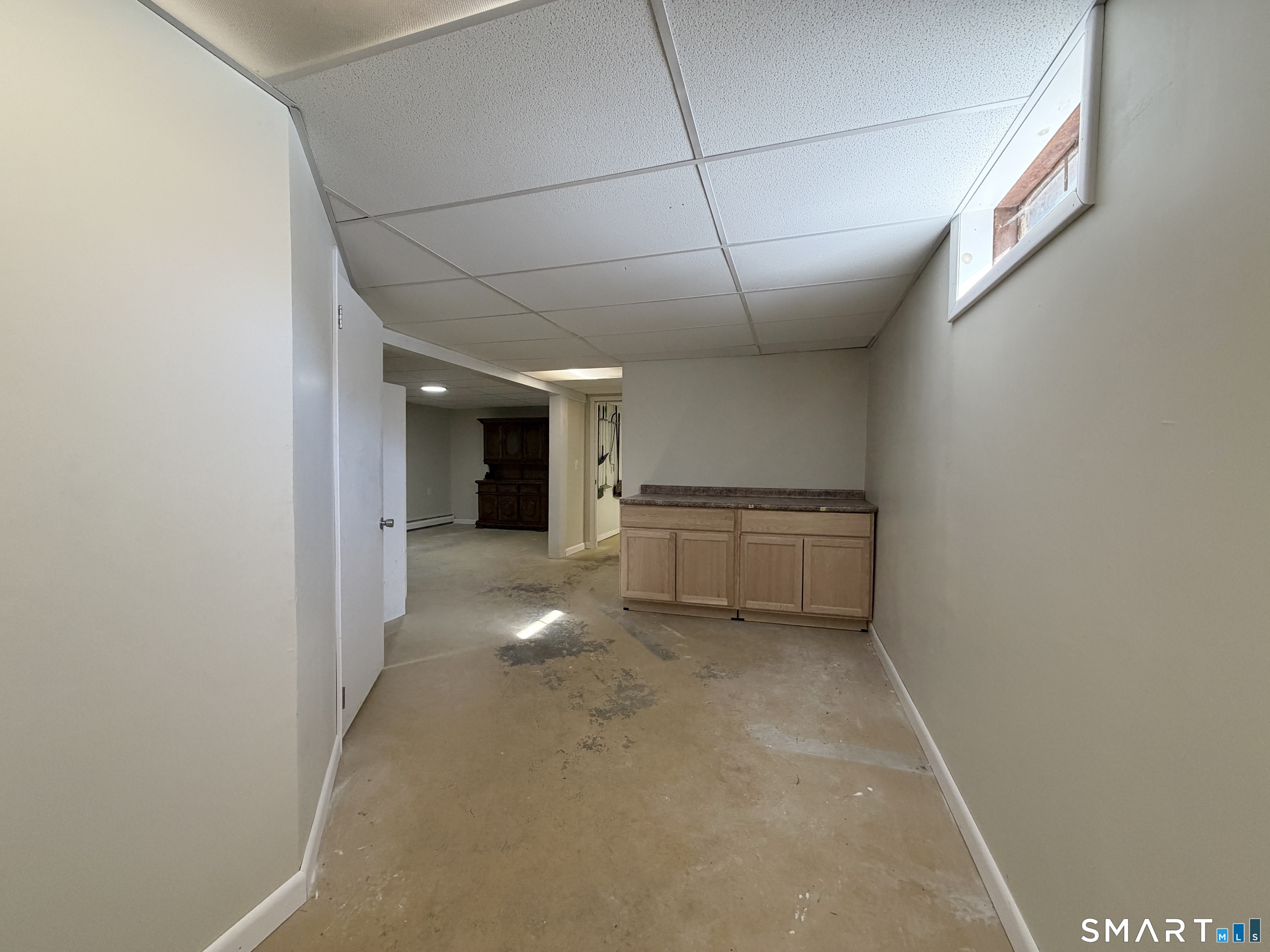 208 Gooseneck Hill Road Canterbury, CT 06331 - Photo 22 of 34 a view of a livingroom with an empty space