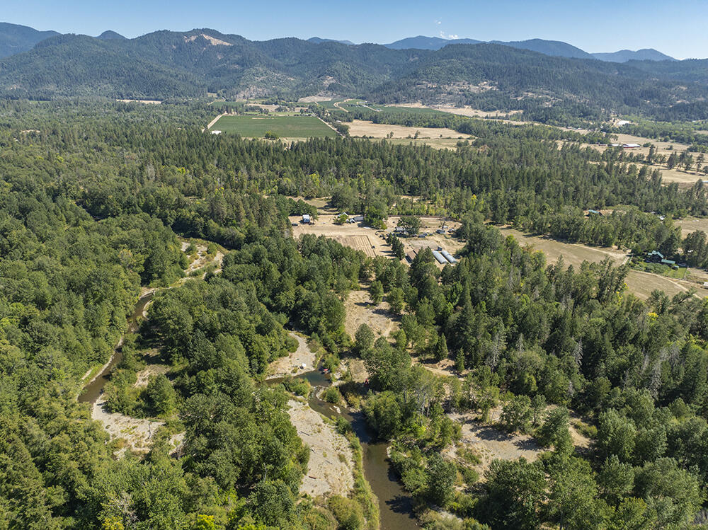 6446 Holland Loop Road Cave Junction, OR 97523 - Photo 41 of 55 40