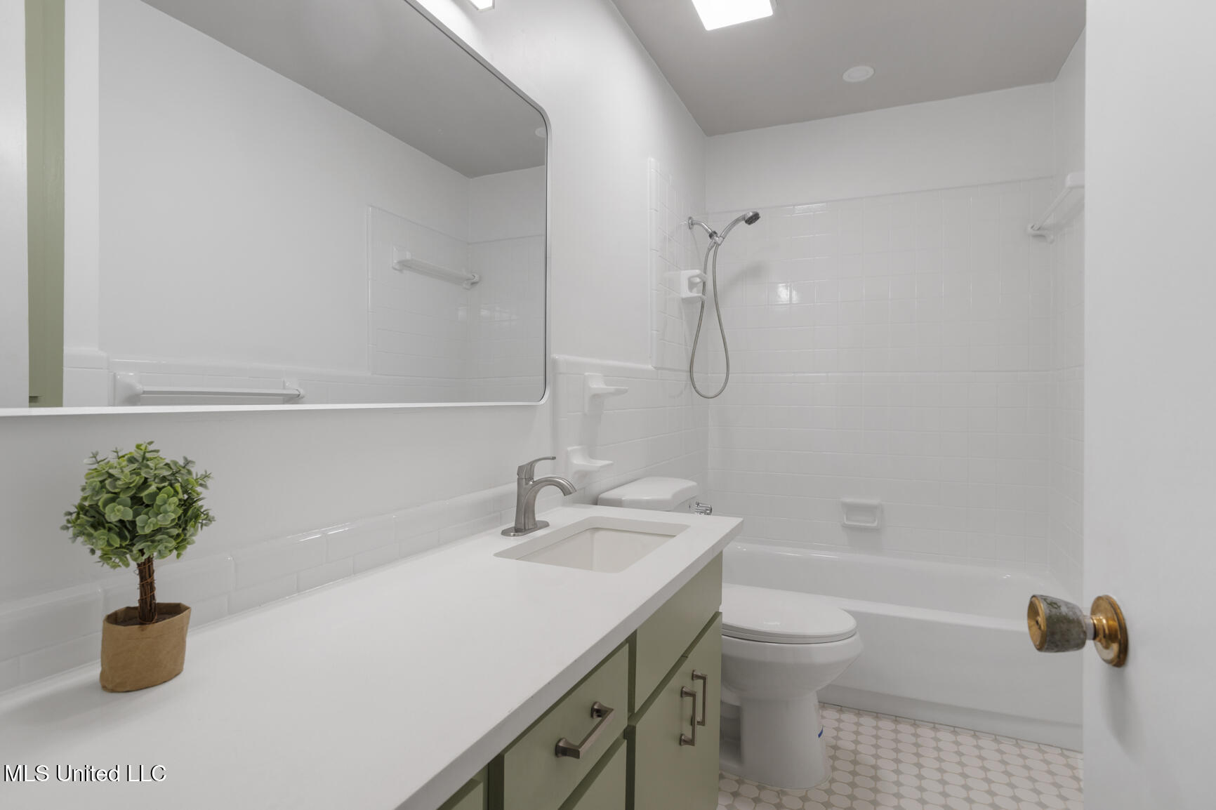 5457 Suffolk Drive Jackson, MS 39211 - Photo 18 of 29 5457 Suffolk-18