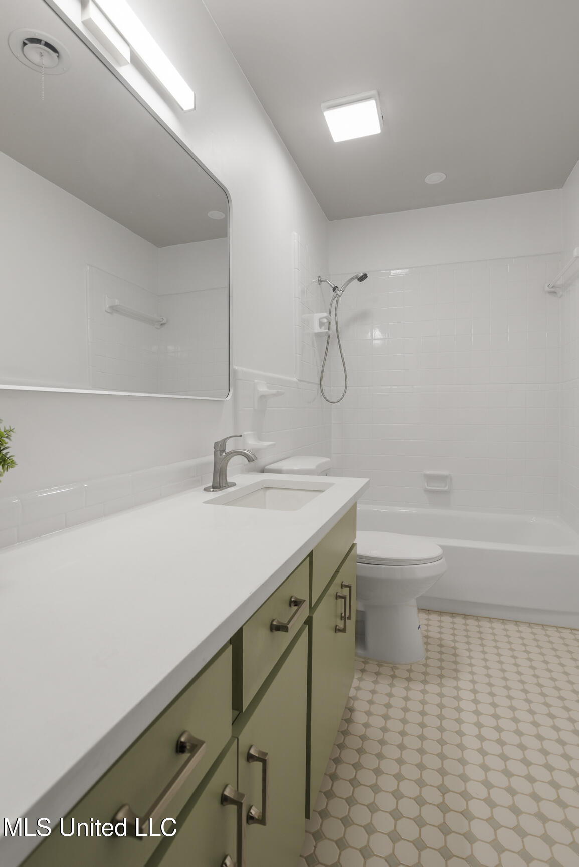 5457 Suffolk Drive Jackson, MS 39211 - Photo 19 of 29 5457 Suffolk-19