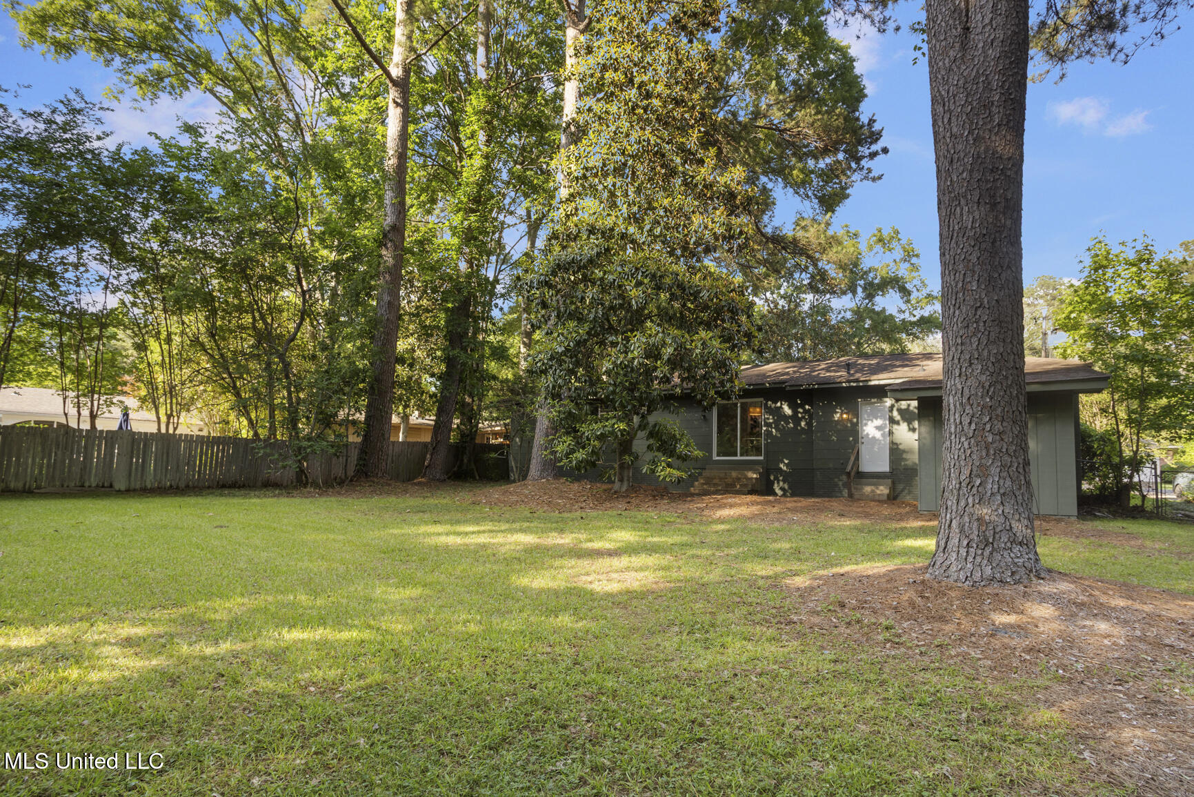 5457 Suffolk Drive Jackson, MS 39211 - Photo 28 of 29 5457 Suffolk-28