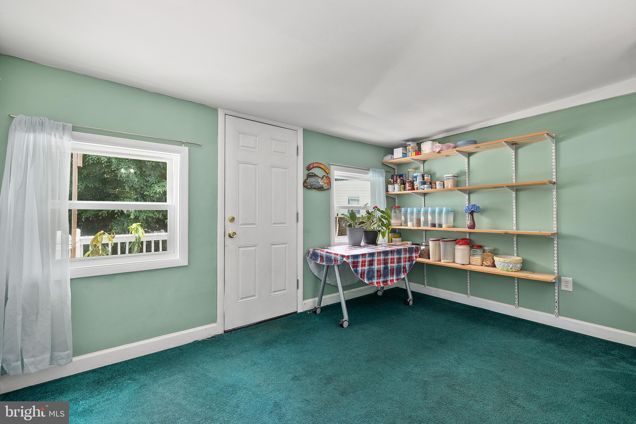 13601 Lindendale Road Woodbridge, VA 22193 - Photo 13 of 45