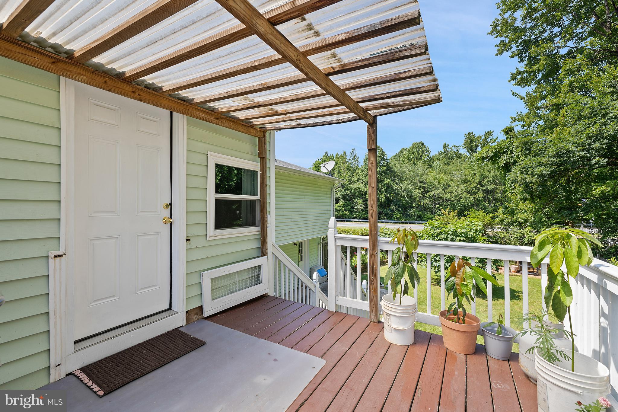 13601 Lindendale Road Woodbridge, VA 22193 - Photo 14 of 45 Deck