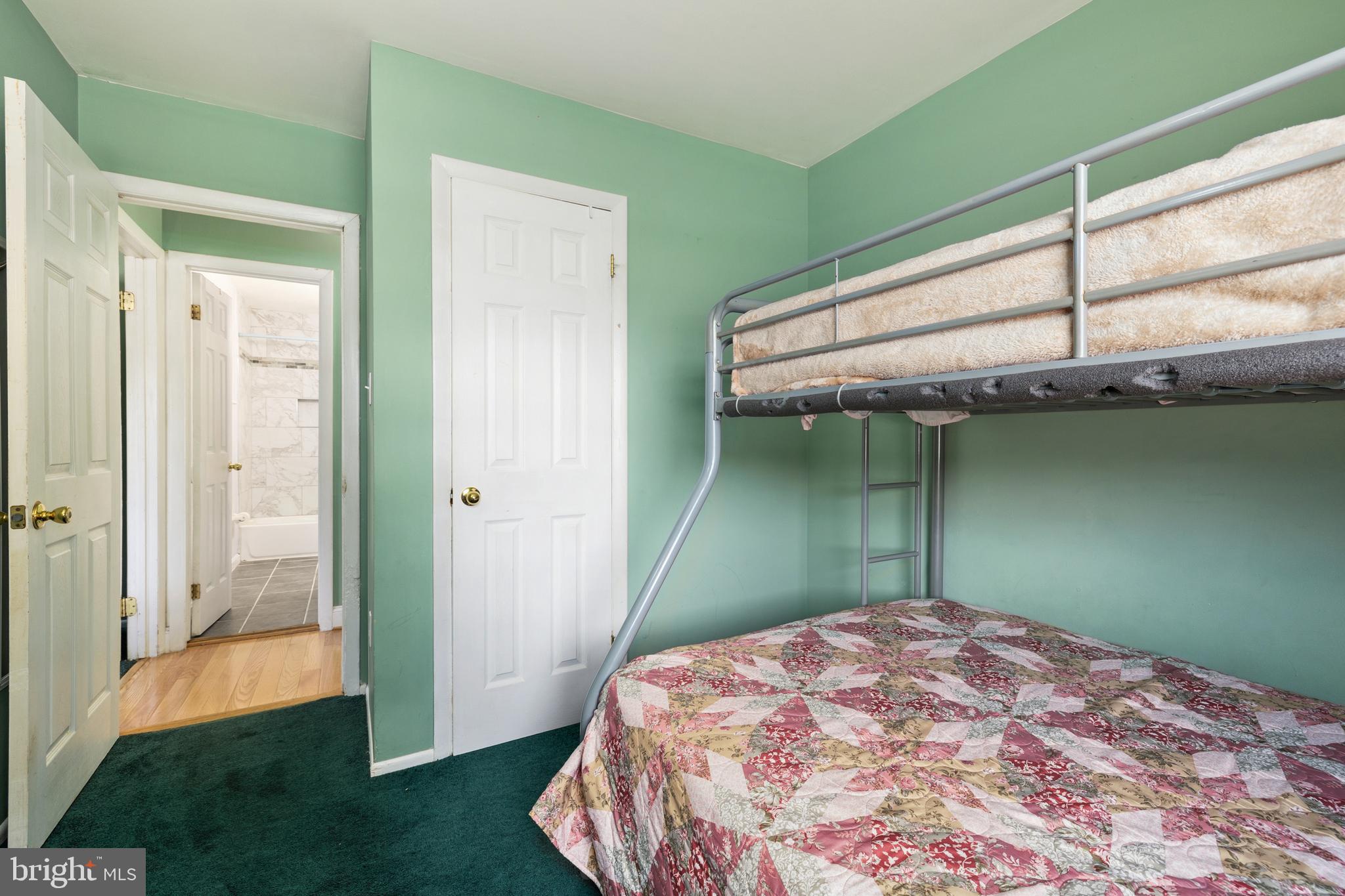 13601 Lindendale Road Woodbridge, VA 22193 - Photo 21 of 45