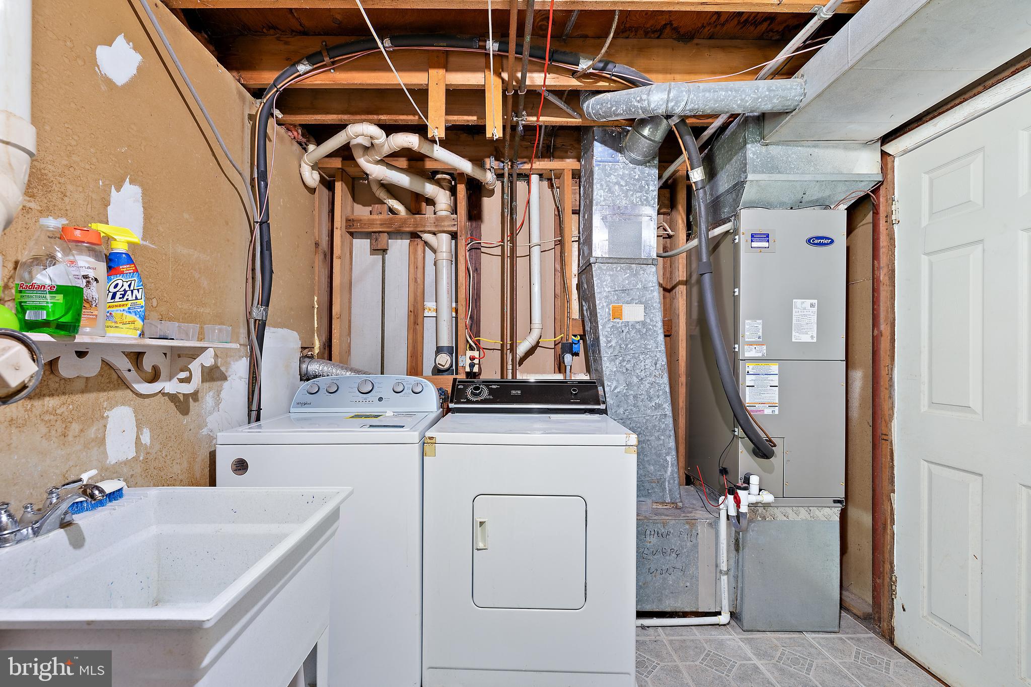 13601 Lindendale Road Woodbridge, VA 22193 - Photo 36 of 45 Utility room