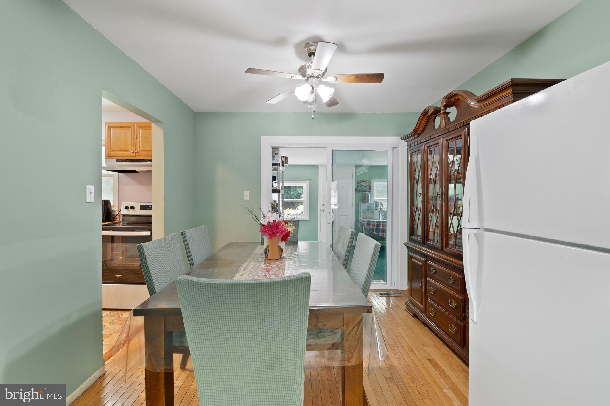 13601 Lindendale Road Woodbridge, VA 22193 - Photo 8 of 45