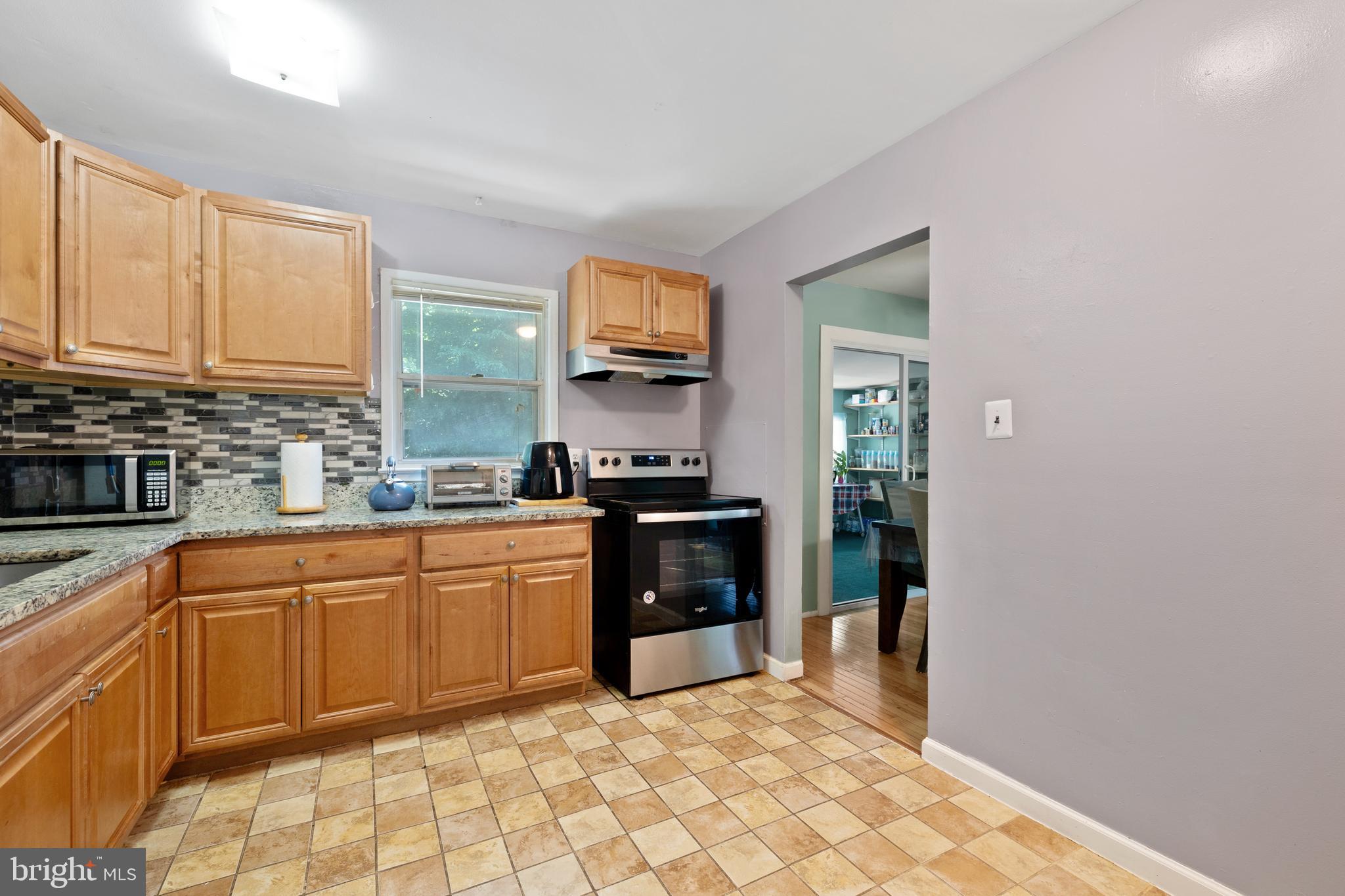 13601 Lindendale Road Woodbridge, VA 22193 - Photo 10 of 45