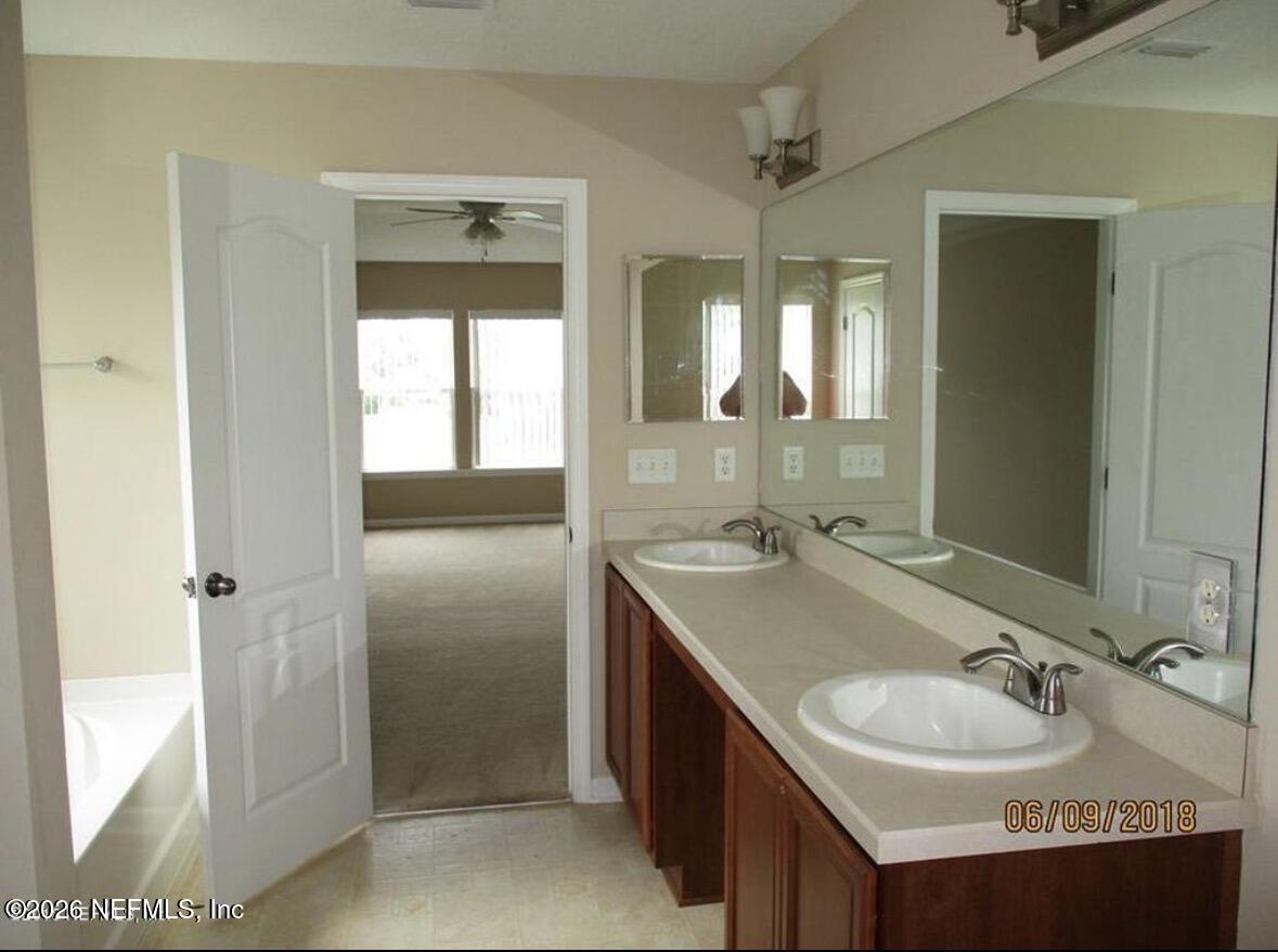 86339 Cartesian Pointe Drive Yulee, FL 32097 - Photo 15 of 21 IMG_2187