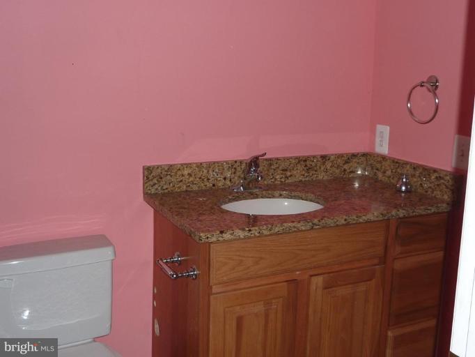 3286 Courtney School Road Midland, VA 22728 - Photo 18 of 28 Bath #2